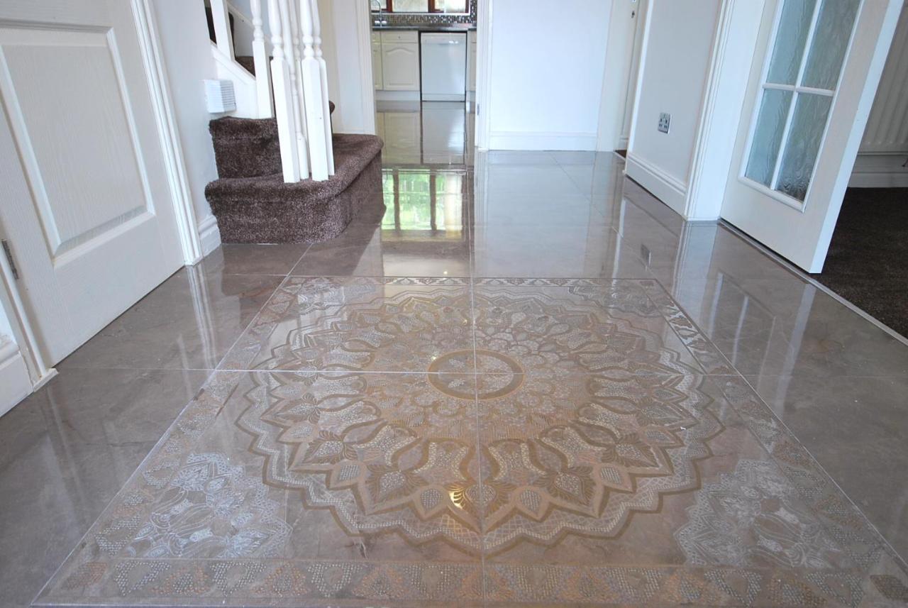Entire And Exclusive Four Bed Detached Villa Lostock Екстер'єр фото